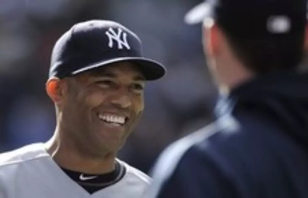 Mariano Rivera Becomes All-Time Saves Leader, Yanks Beat Twins 6-4