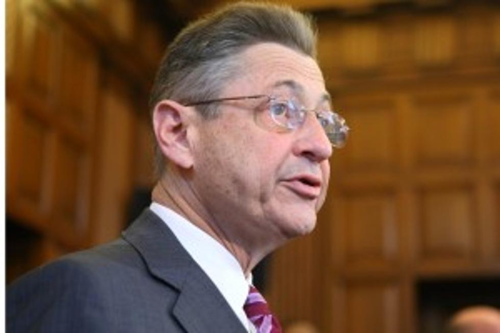 Speaker Silver Introduces Bill To Hike Minimum Wage
