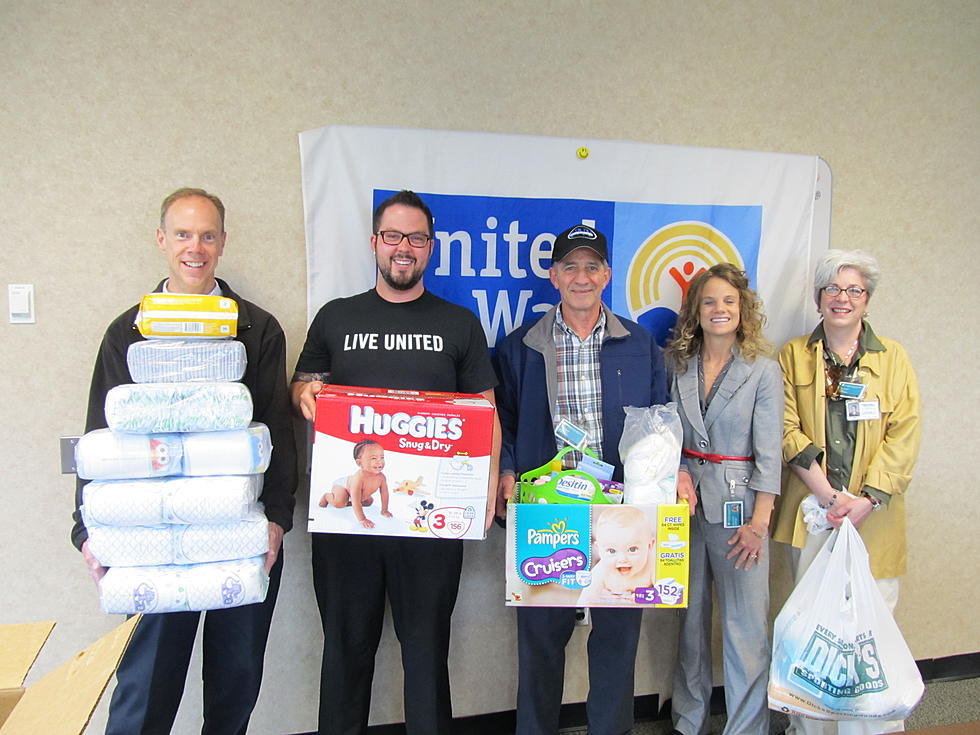 UW Distributes 7,000 Diapers Thanks To Successful Drive