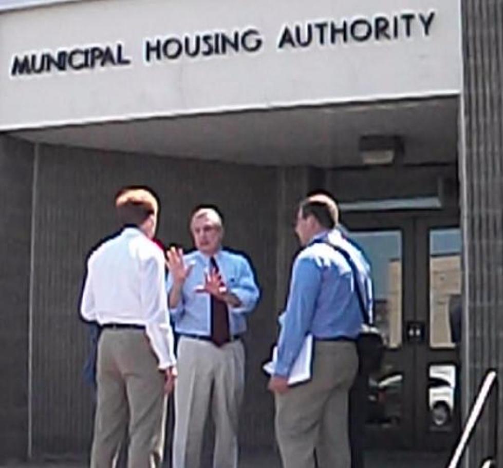 Candidate Confronted By Head Of Housing Authority