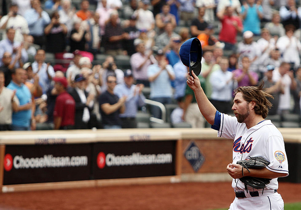 Dickey Wins 20th, Mets Hold Off Pirates