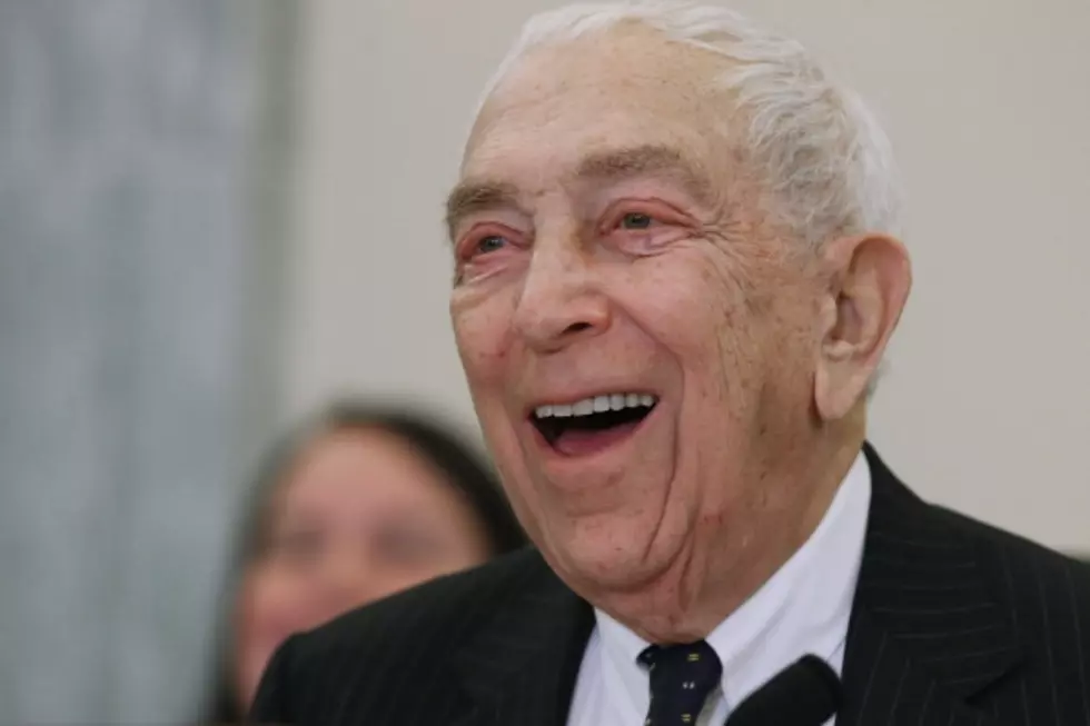 New Jersey Senator Frank Lautenberg Dies At The Age Of 89 [PHOTOS]