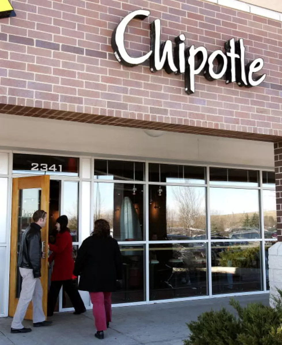 Chipotle Apologizes for NY Worker&#8217;s Police Protest