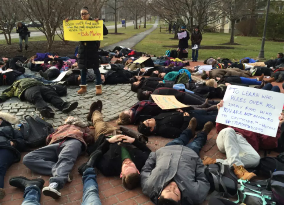 Hamilton Students Hold 'Die-In'