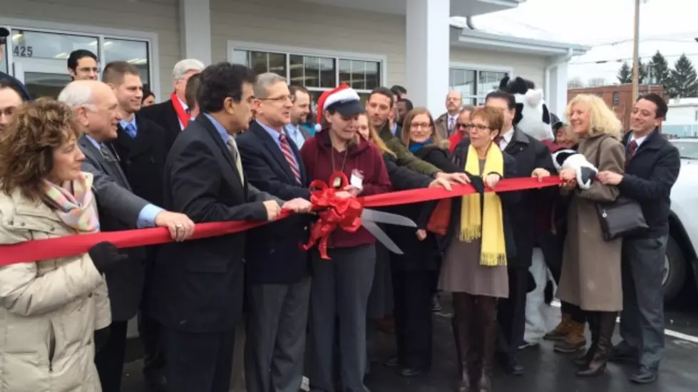 [VIDEO] West Utica Stewarts Celebrates Grand Opening With Ribbon Cutting