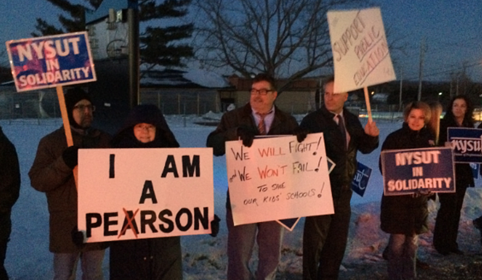 Dozens Gather To Protest Governor Cuomo&#8217;s Education Evaluation Plan [AUDIO+VIDEO]