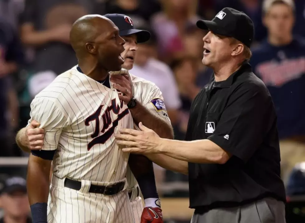 Twins&#8217; Torii Hunter Gets Ejected, Then Goes Nuts