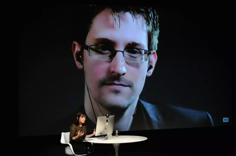 Snowden Accepts Norwegian Prize via Video Link from Russia