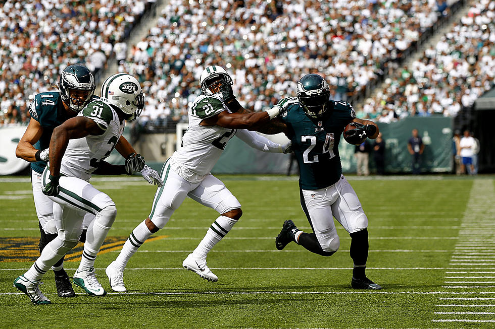Sloppy Jets Suffer First Loss, Eagles Win 24-17