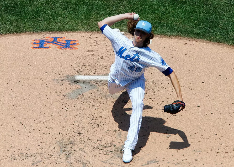 Mets End Tough Weekend with Win Behind deGrom&#8217;s Arm, Bat