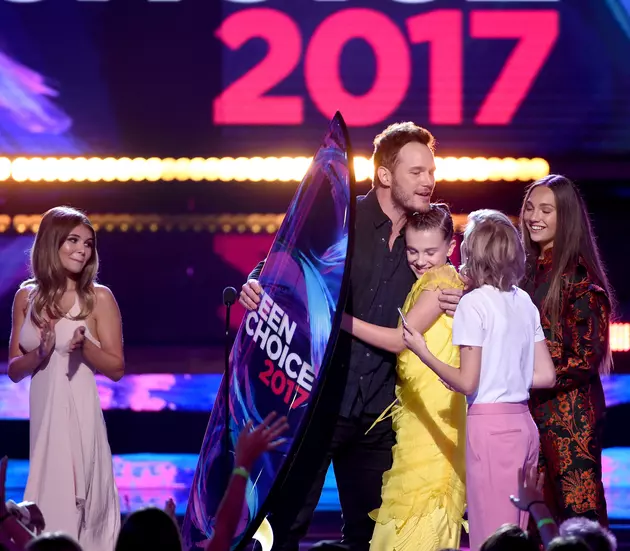 The Latest: Teen Choice Awards Winners Touch On Politics