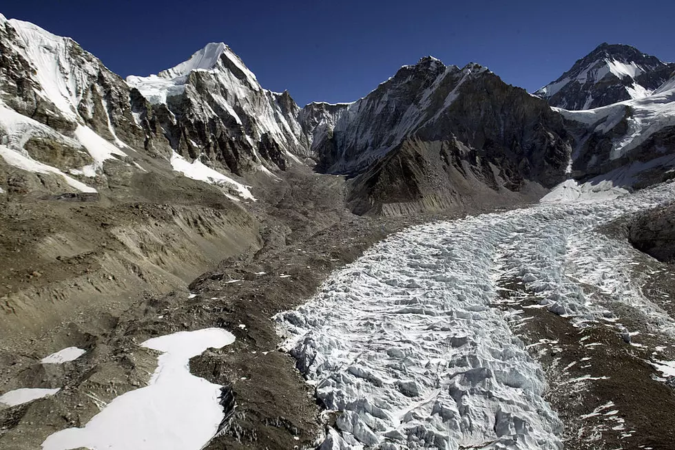 Colorado Climber Dies After Reaching Top of Mount Everest