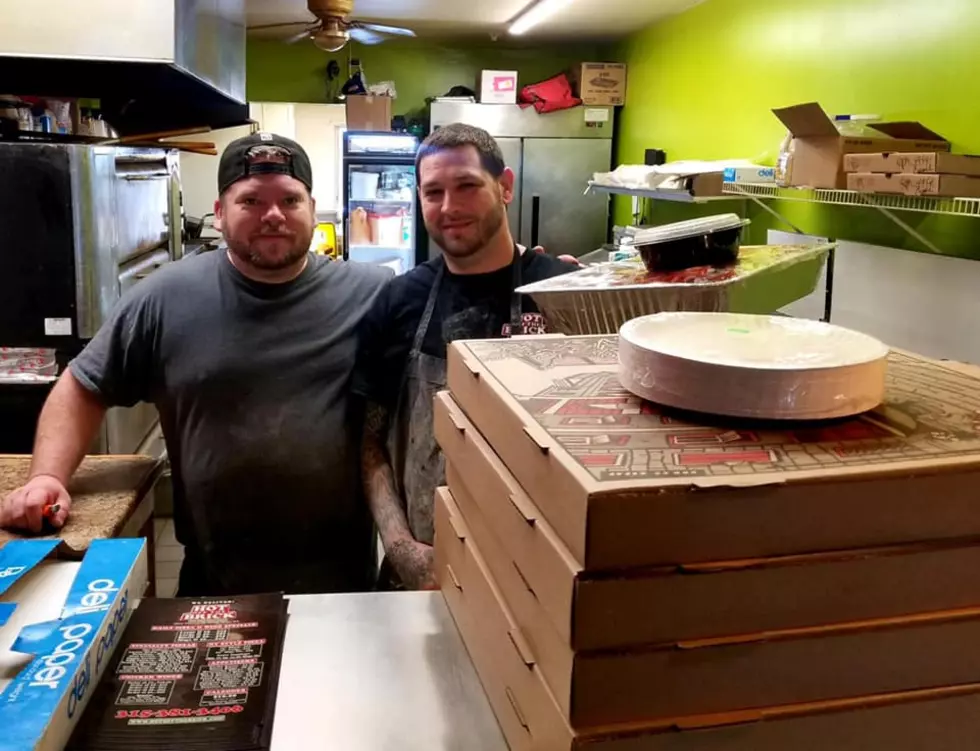 Local Pizzeria Donates Lunch To Oneida County Sheriff’s Office