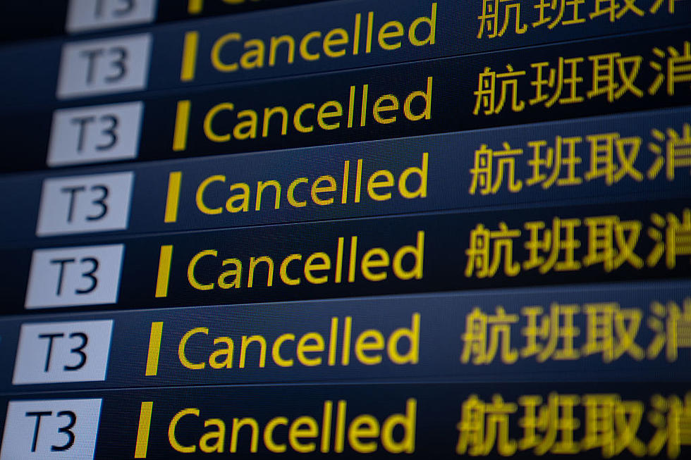 Japan Suspends New Flight Reservations as Omicron Spreads