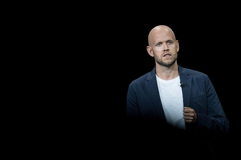 Spotify CEO to Employees: Canceling Rogan Not ‘The Answer’