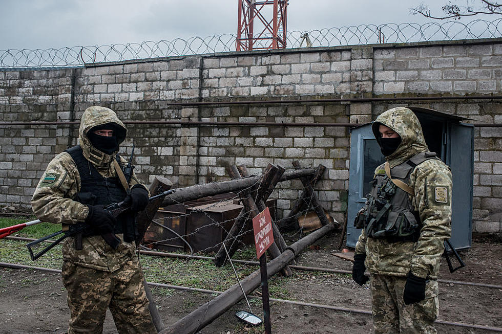 Ukrainians Defy Deadline to Surrender in Mariupol or Die