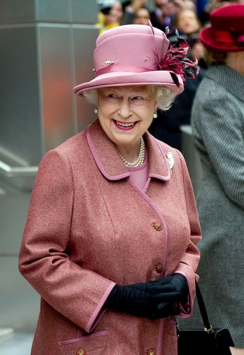Queen Elizabeth II Dead at 96 After 70 Years on the Throne