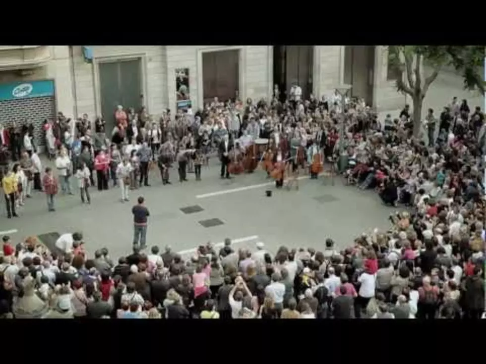 Best Flashmob Ever? [VIDEO]