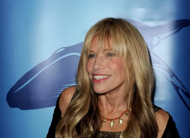Carly Simon&#8217;s New Memoir &#8216;Boys In The Trees&#8217; Sounds Revealing