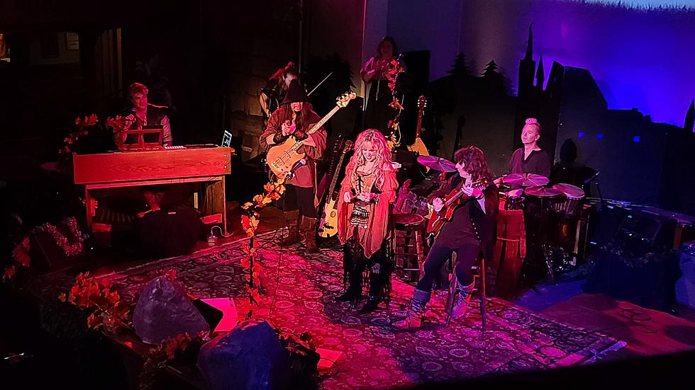 Blackmore's Night Makes the NY Crowd Feel at Home Again