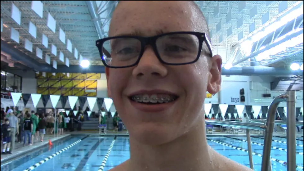 Lander Swimmer Jonny Kulow [VIDEO]