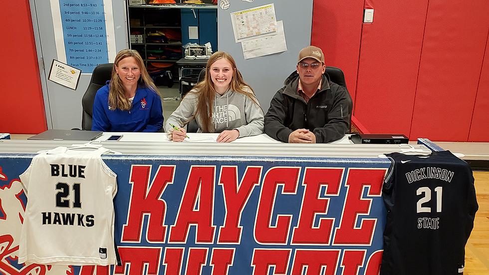 Kaycee’s Tinley Pierson Signs with Dickinson State for Basketball