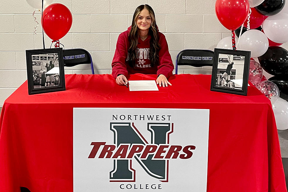 Mountain View’s Kamri Hutchings Signs with Northwest College for Volleyball