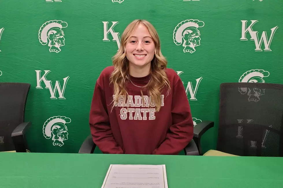 Kelly Walsh's CJ Eskew Commits to Chadron State for Volleyball