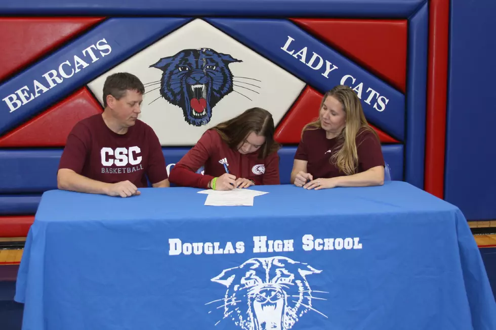 Douglas' Brooke Wright Opts for Basketball at Chadron State