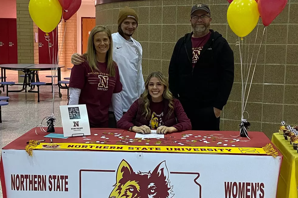 Thunder Basin's Brooke Dunham Signs at Northern State for Soccer