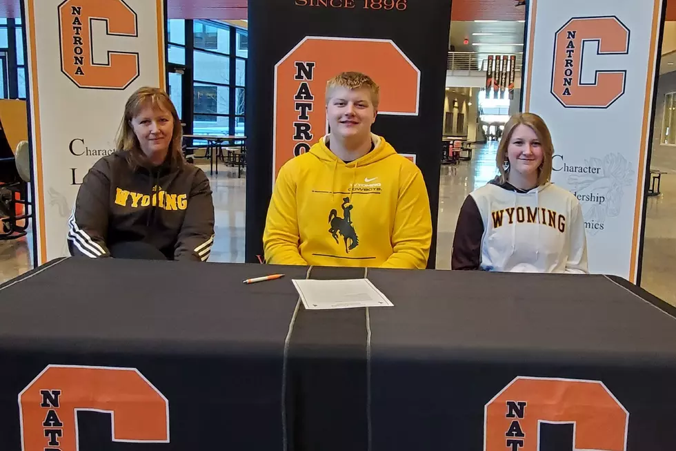 Cody Crawford of Natrona Signs with UW for Football