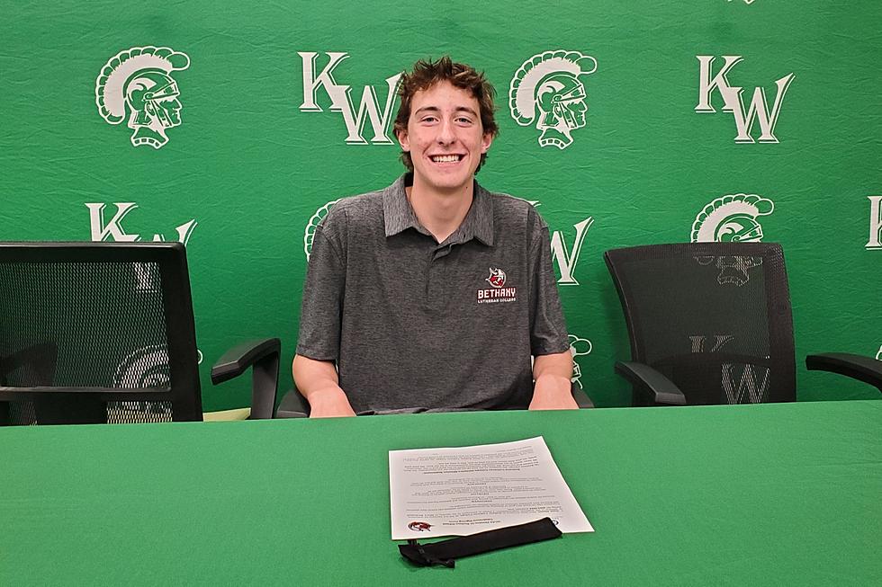 Kelly Walsh’s Isaak Mamot Signs With Bethany Lutheran