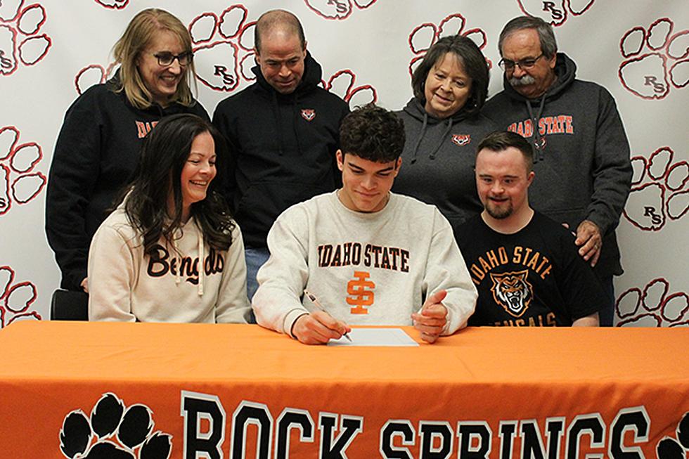 Maddix Blazovich of Rock Springs Commits to Idaho State for Track