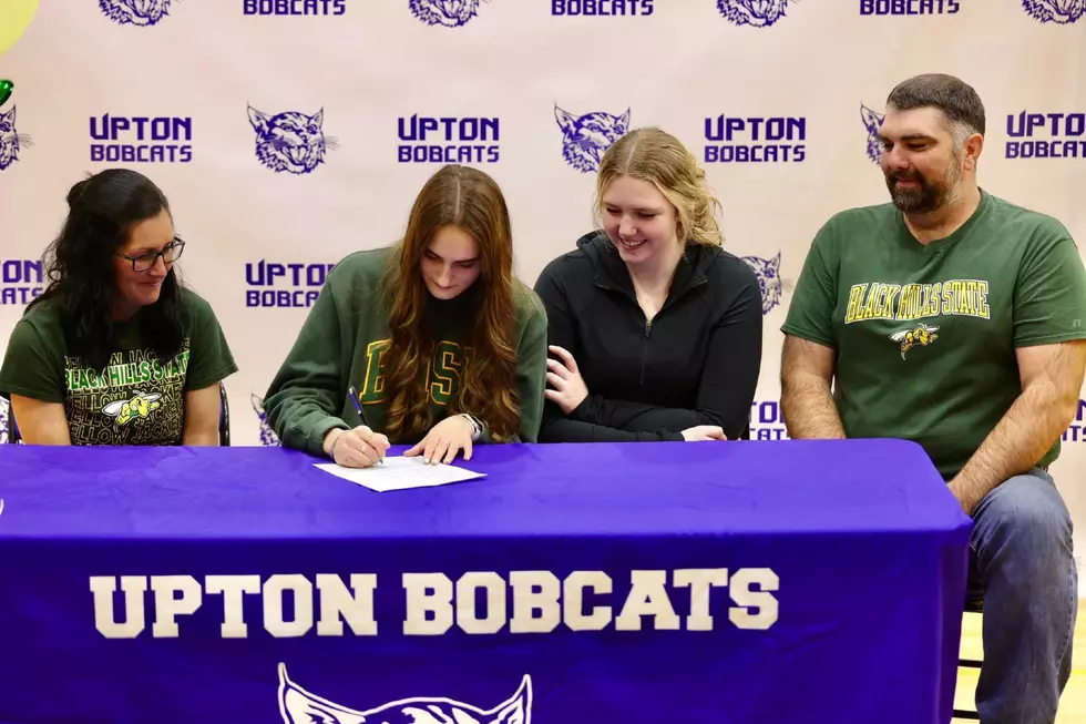 Sophie Louderback of Upton Signs for Track at Black Hills State