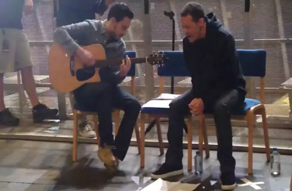 Linkin Park Perform Acoustic Cover of Adele&#8217;s &#8220;Rolling In The Deep&#8221;