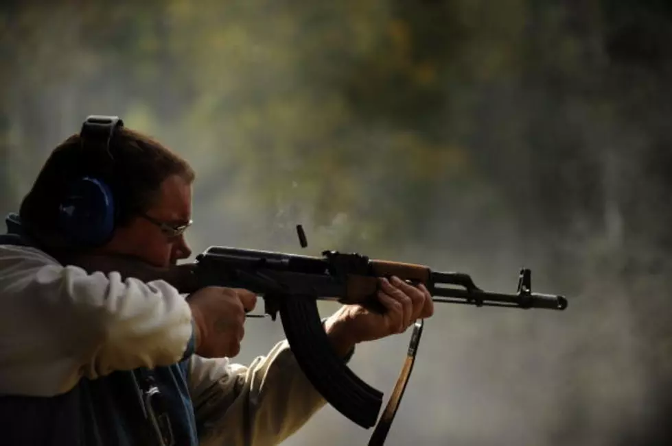 An Assault Rifle Fired in Slow Motion is Pretty Freaking Cool [Video]