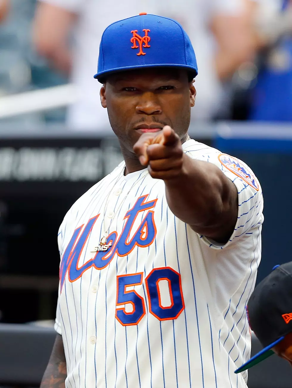Free Beer & Hot Wings: 50 Cent Throws Out Worst First Pitch Since Hot Wings [Video]