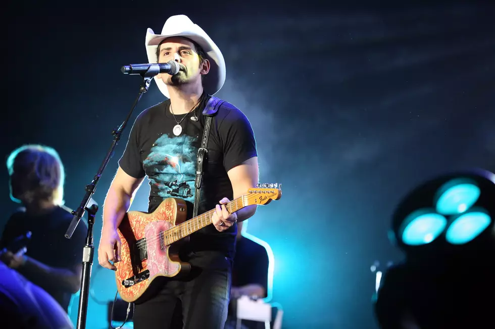 Free Beer & Hot Wings: Brad Paisley Steals Fan’s GoPro, Performs Guitar Solo With It [Video]