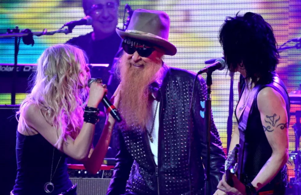 Watch Billy Gibbons Touch Taylor Momsen’s Butt at the Revolver Golden Gods Show [Video]