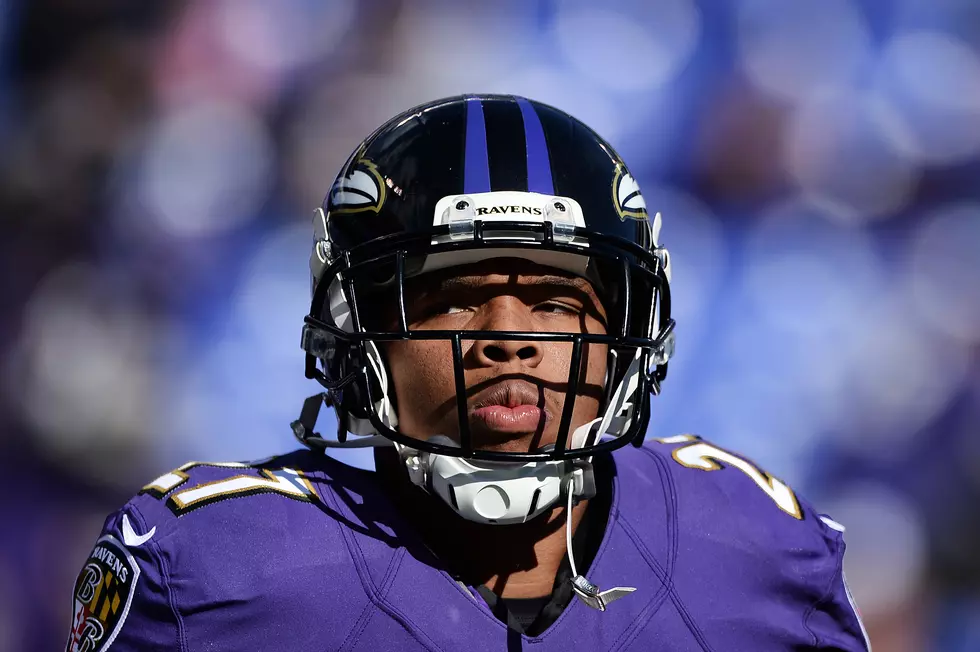 Free Beer & Hot Wings: Baltimore Ravens’ Ray Rice Makes First Public Statement Since His NFL Suspension [Video]
