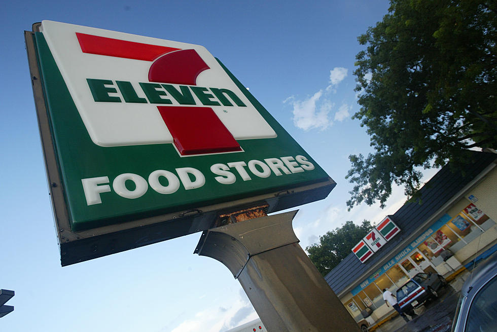Very Cartoonish Fight Becomes Brouhaha at 7-Eleven [Video]