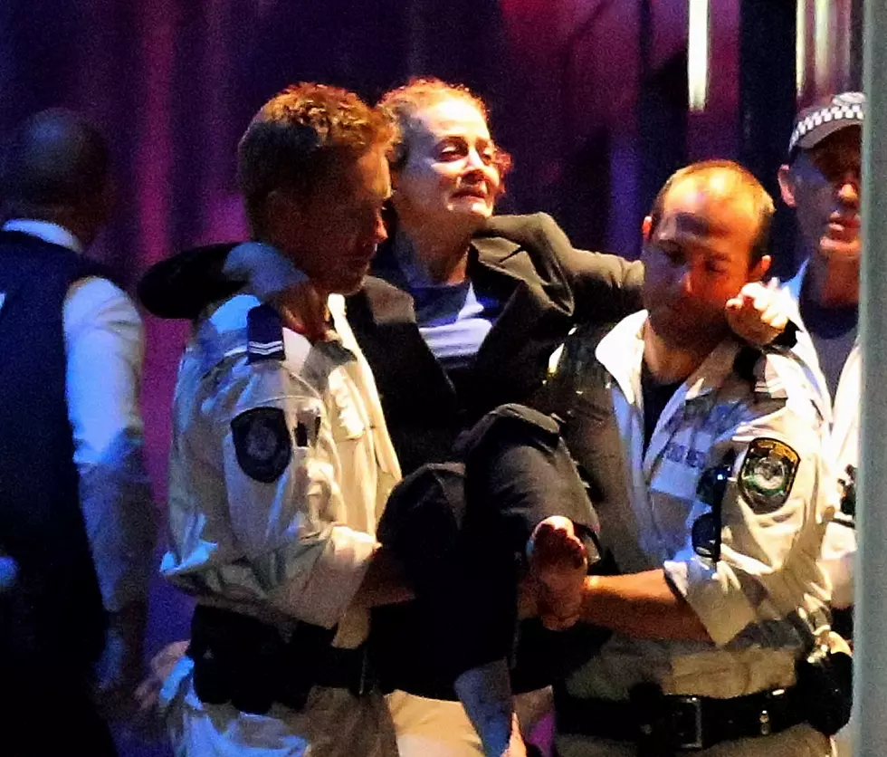 Dramatic Ending for Sydney Hostage Situation [Video]