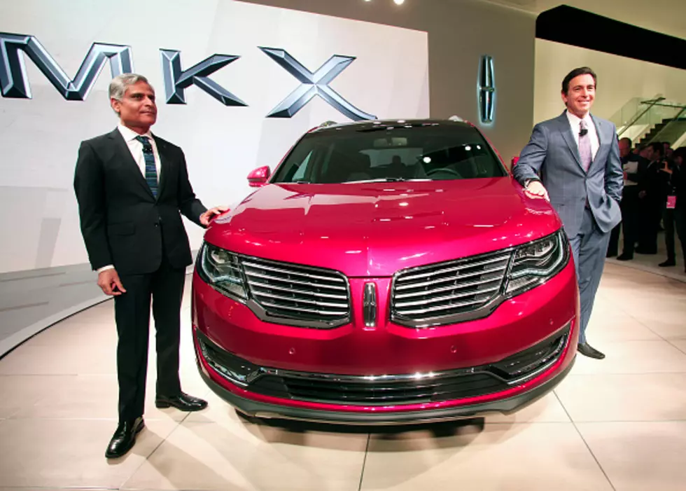 North American International Auto Show 2015 Opens to Public [Video]