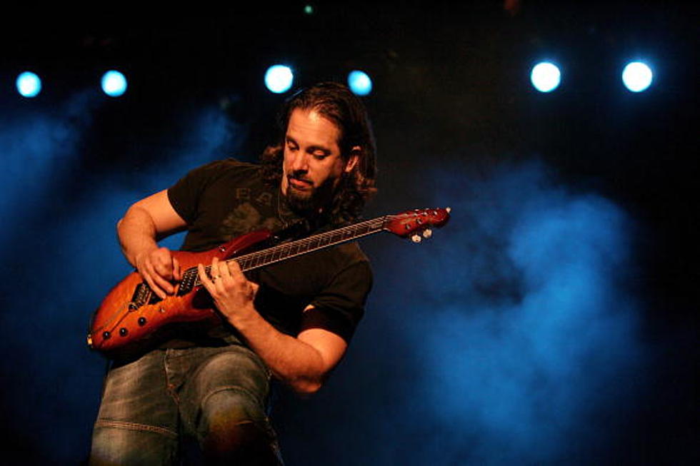 Prog Guitar Master John Petrucci Plays ‘Let It Go’ with His Daughter