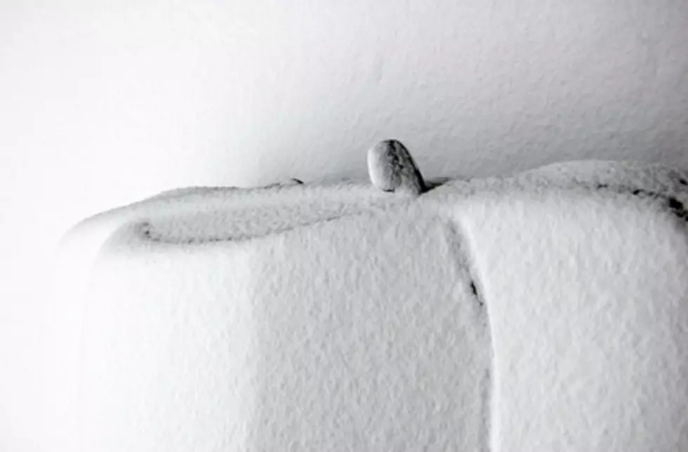 Canadian Man Digs Snow Tunnel to Get to His Car [Video]
