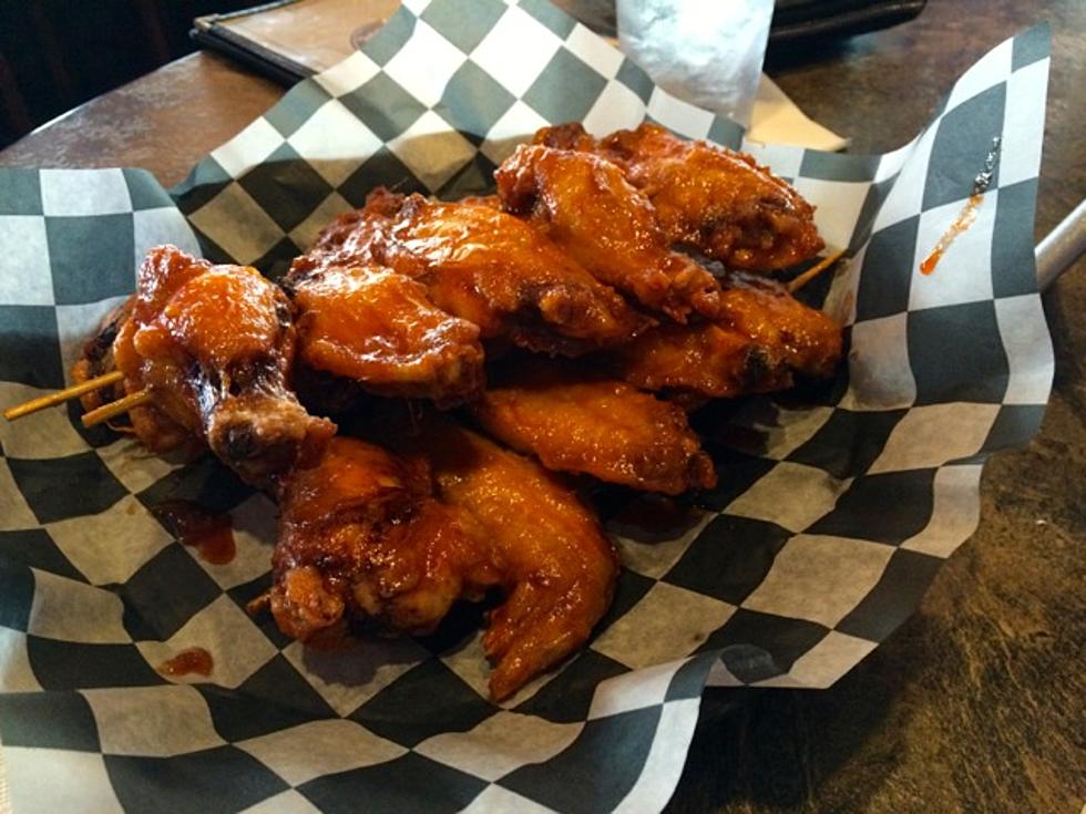 Crooked Goose in Standale Has Amazing Wings Ready to Serve for King of the Wing 2015 [Video]