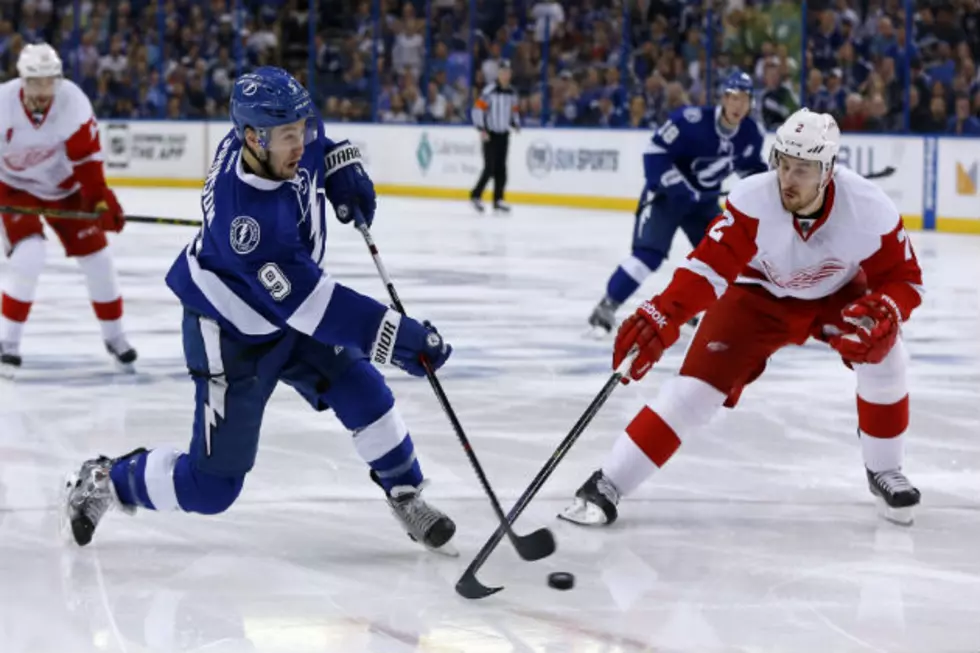 Tampa Bay Lightning Shut Out Detroit Red Wings 2-0, Win Game 7 and Series