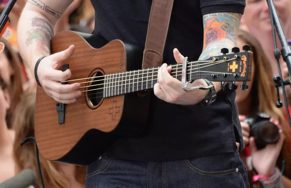 Watch This Guy Rock ‘Pride and Joy’ on a $25 Walmart Guitar [Video]