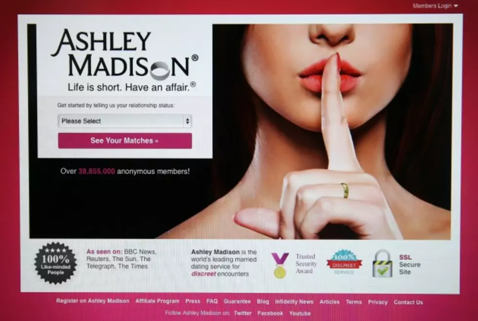 YouTuber Who Surprised His Wife With a Pregnancy Reveal Had an Ashley Madison Account [Video]
