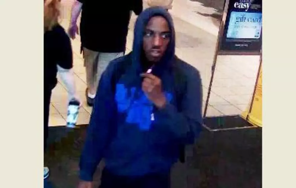 Police Ask for Help Finding Suspect in Woodland Mall Robbery